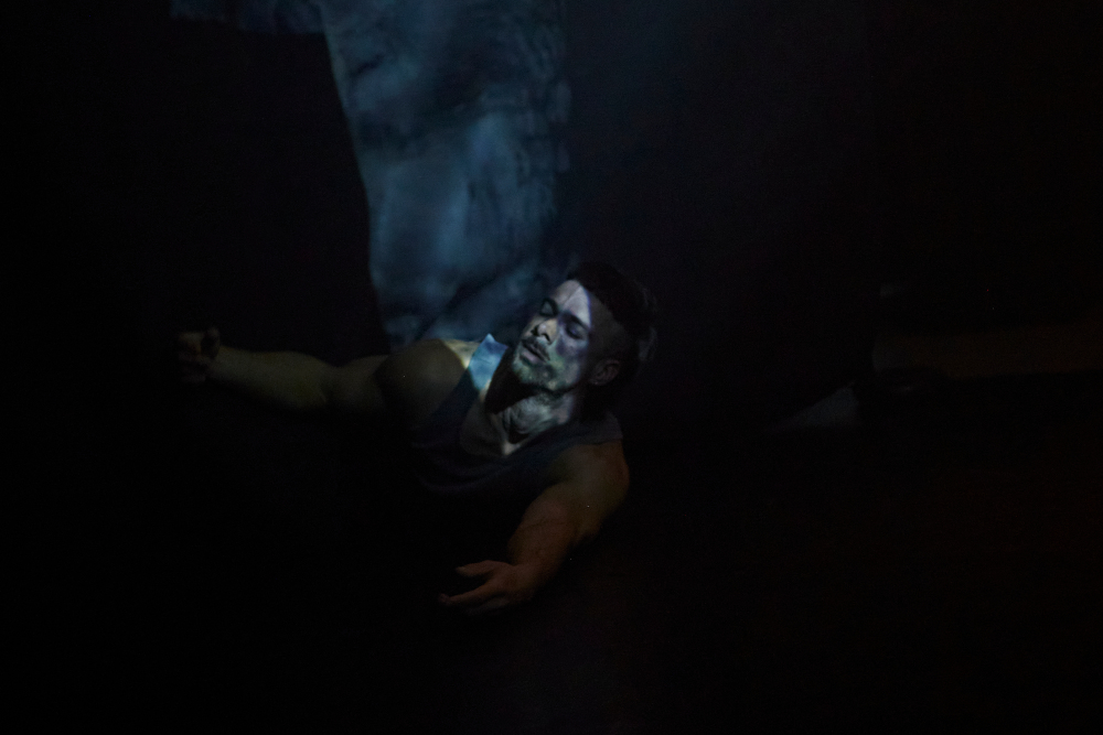 Création sonore pour I'll lick the fog off your skin, expérience chorégraphique d'Emmanuel Guillaud.